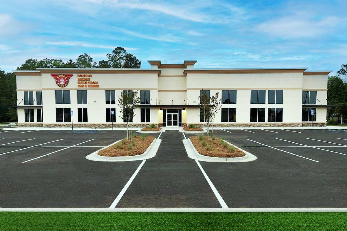 Strike-Zone-10-bowling-alley-in-Moultrie,-GA1200x800